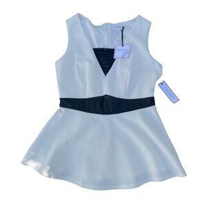 Bisou Bisou Classic White Sleeveless Top Size M